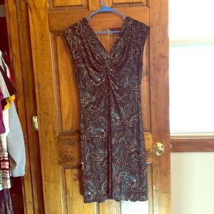Short sleeve paisley print brown dress